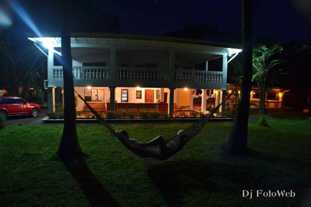 Hotel La Isla Parrita Ngoại thất bức ảnh